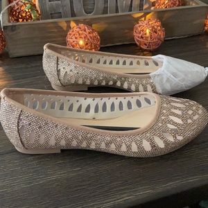 ☀️Champagne Colored Flats☀️